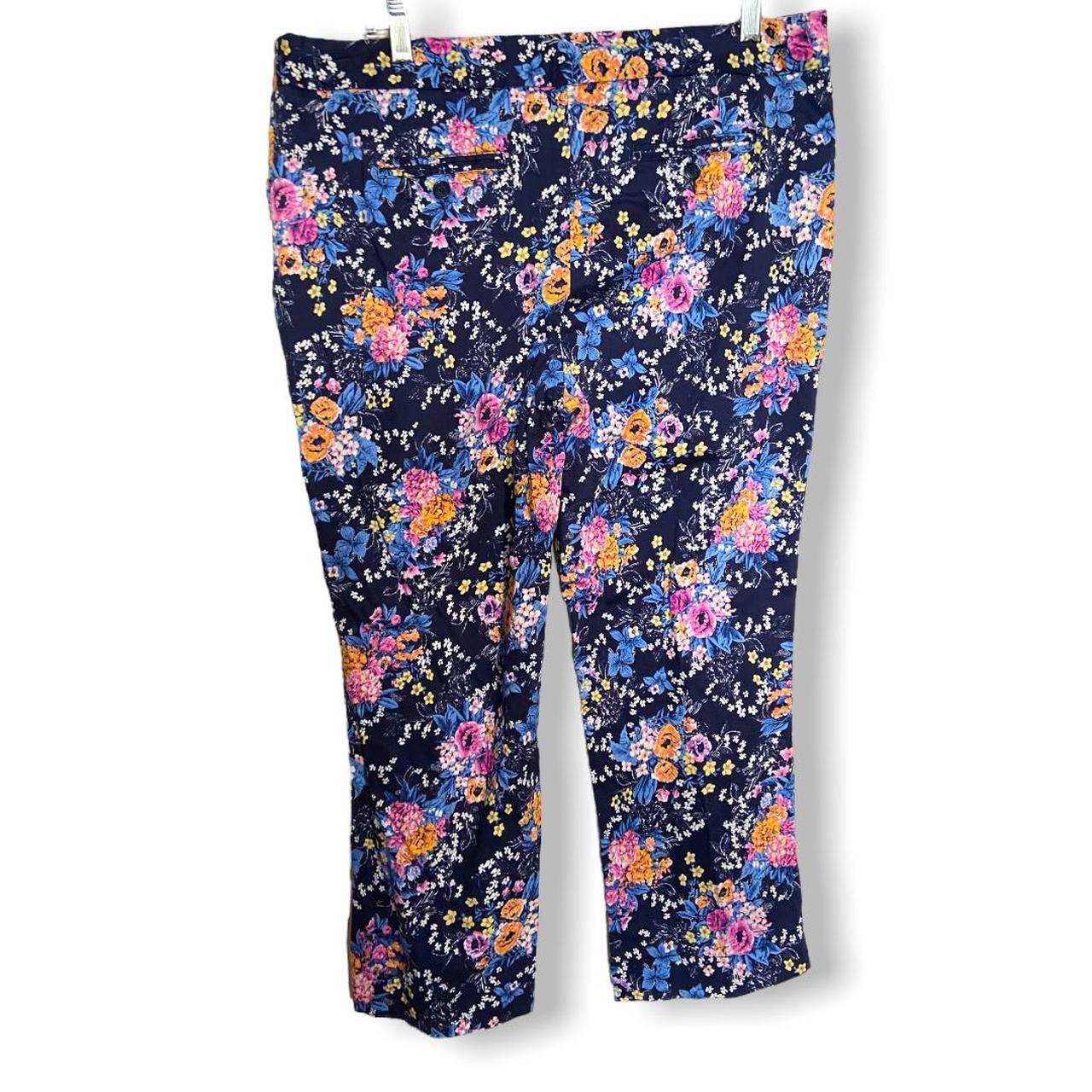 Laundry Navy Blue Floral Capris Pants 14 Please... - Depop