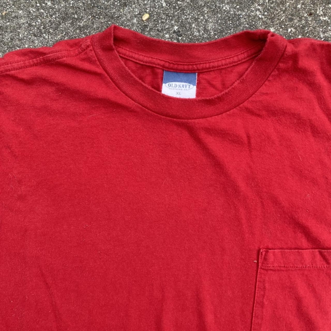 Old Navy Men's Tshirt Depop