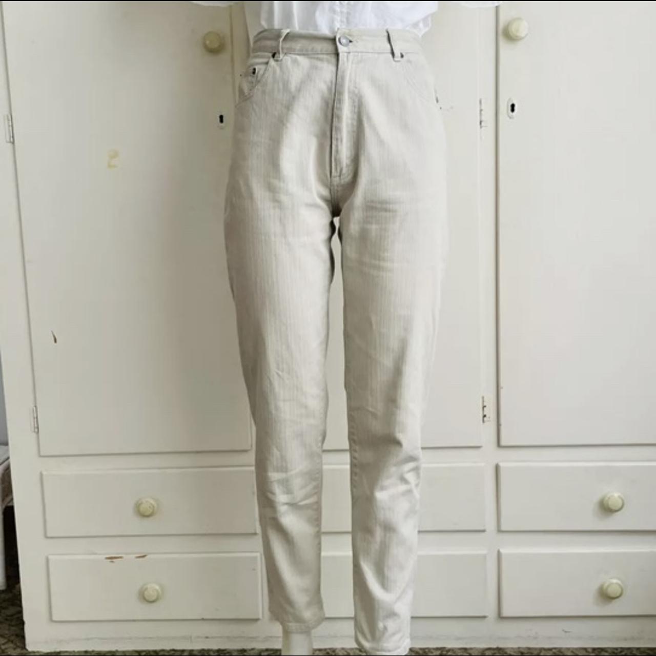 Vintage creamy white high waisted jeans! No stretch... Depop
