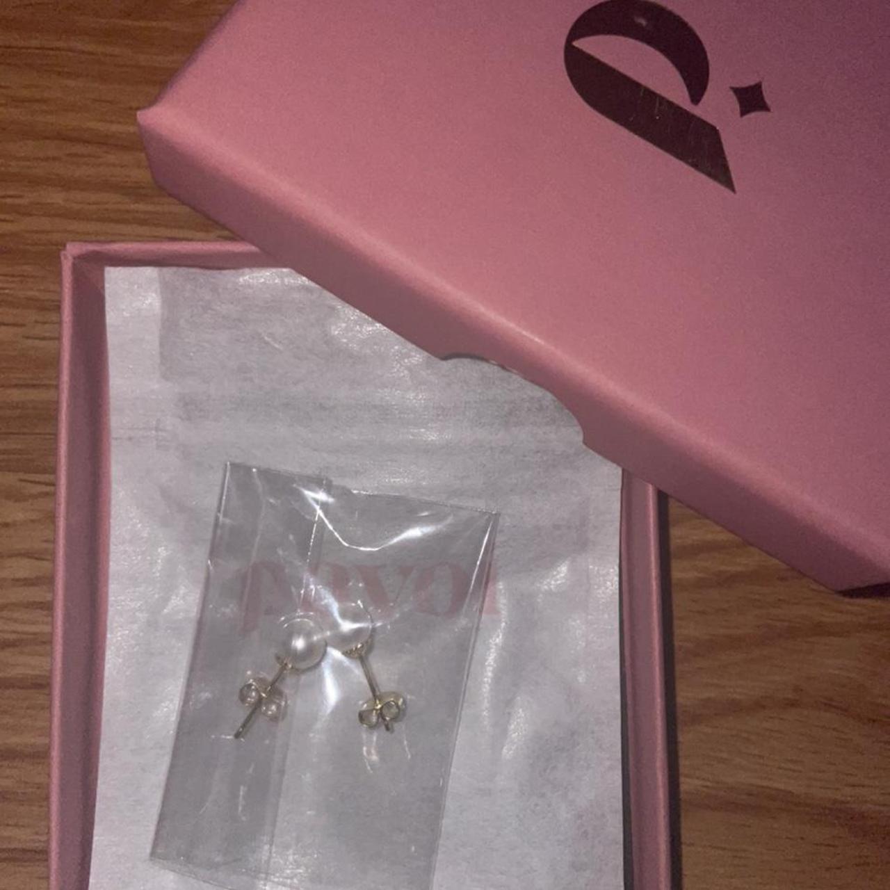 New Pavoi Pearl Earrings 18k gold plated Depop