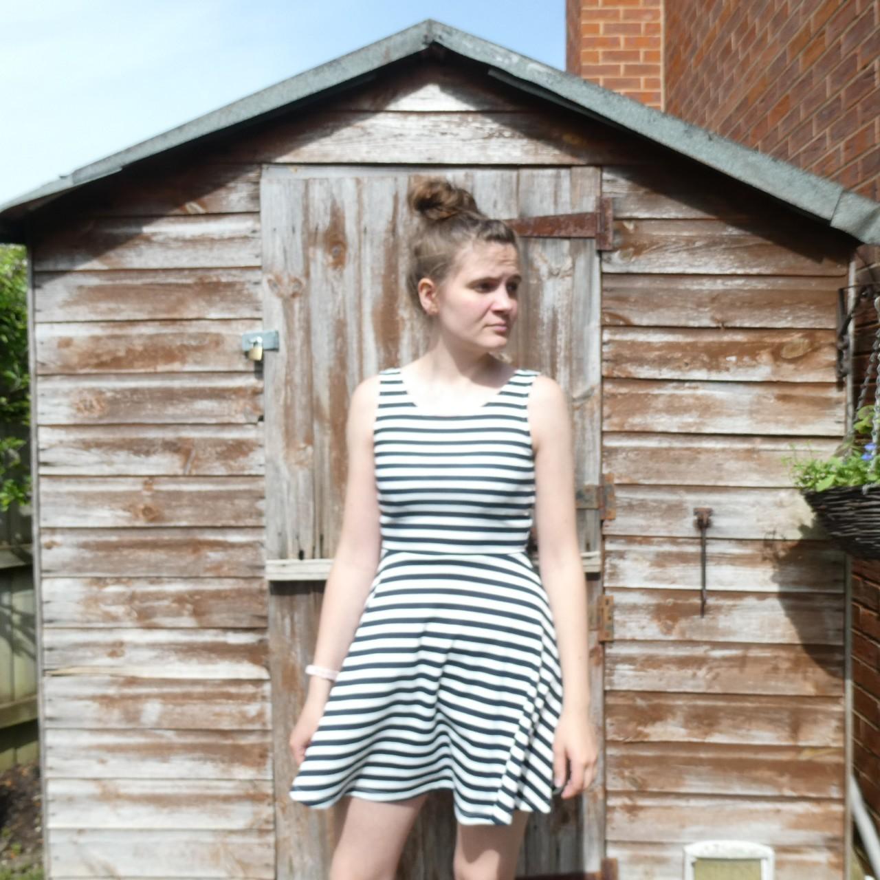 H&m navy and white hotsell striped dress