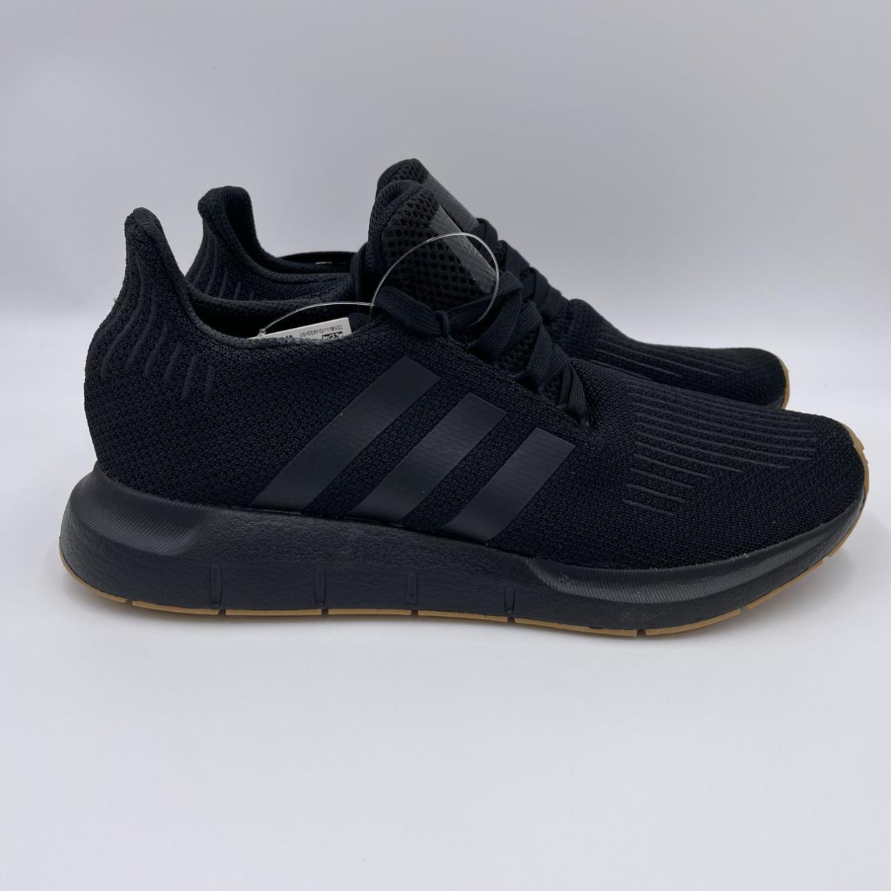 Swift run clearance triple black ราคา