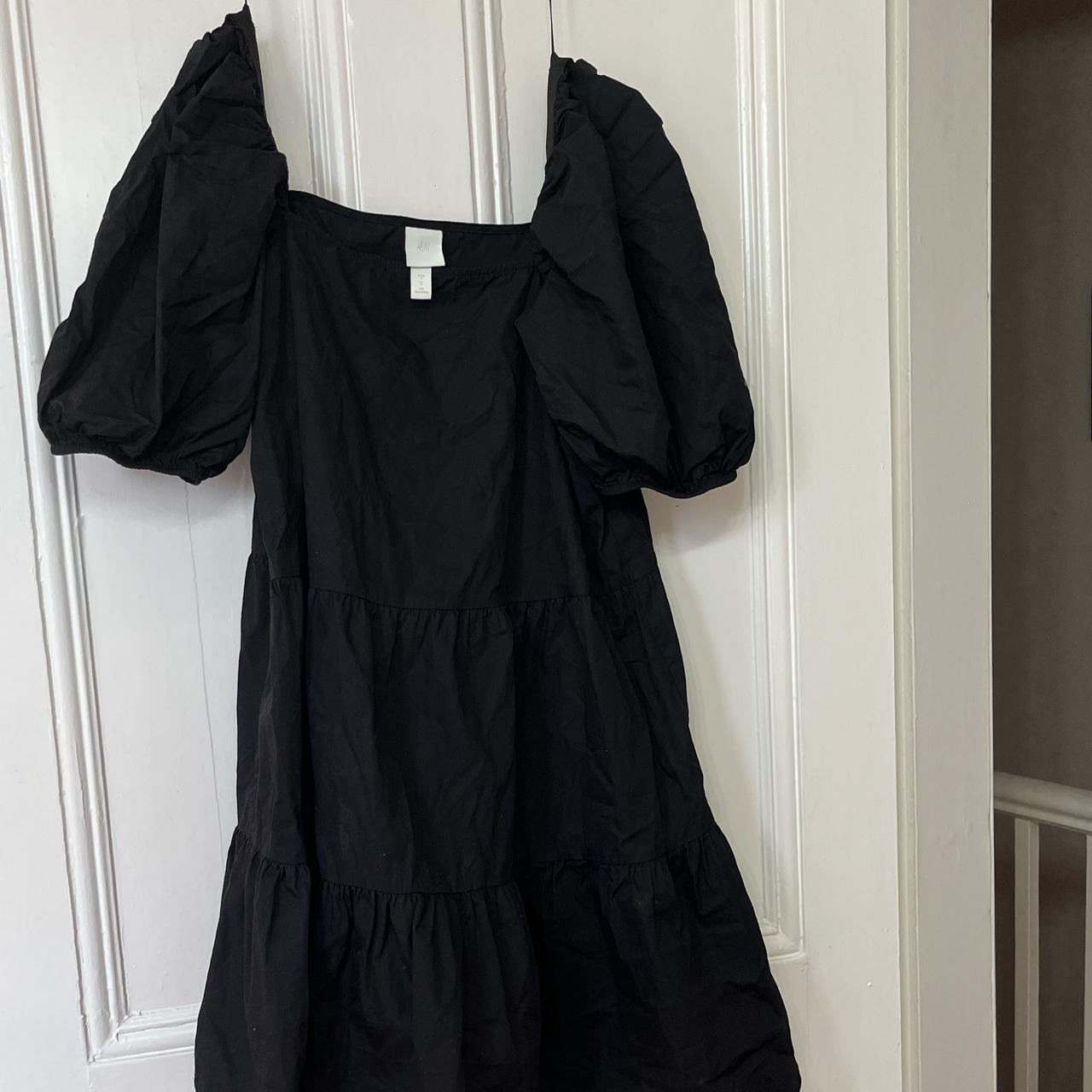 H&M cotton dress Perfect for something lightweight... Depop