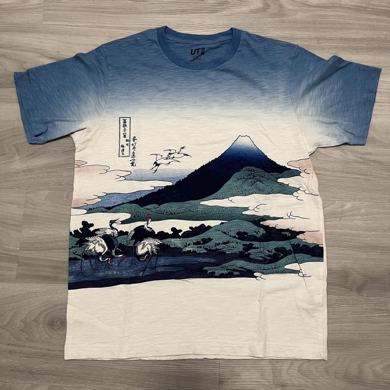 Uniqlo x Hokusai Blue Tee Size: M Stitch: Double... - Depop