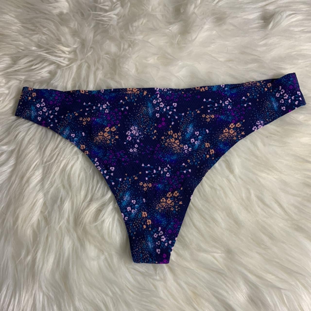 Product Image 1 - Navy blue floral print thong
This