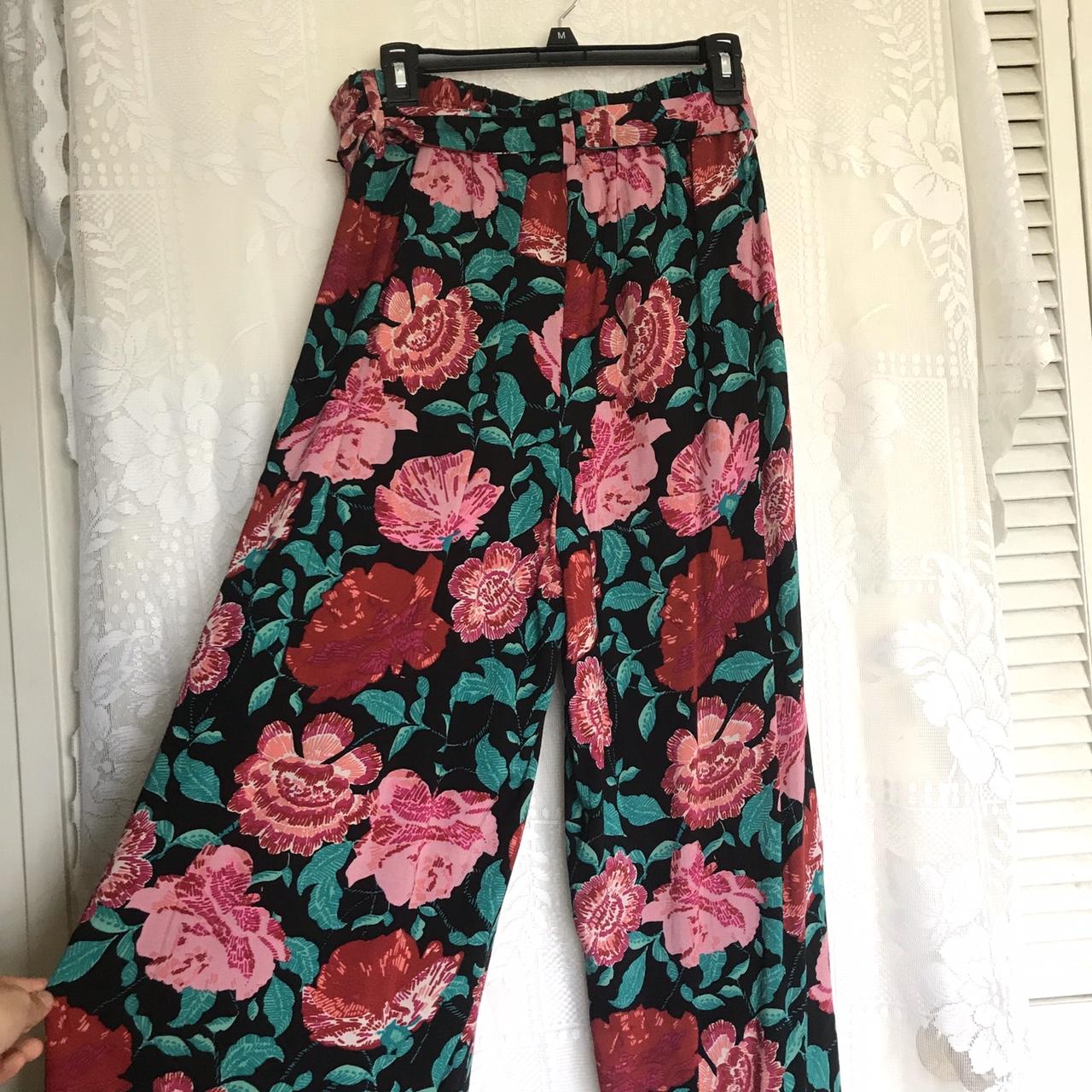 ELLE Women's multi Trousers | Depop