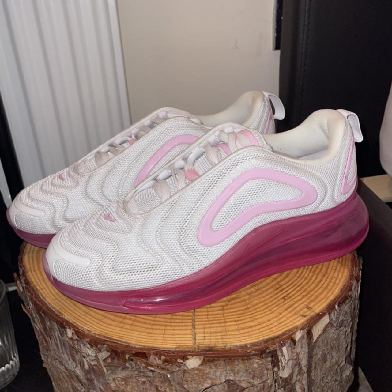 720 black and pink