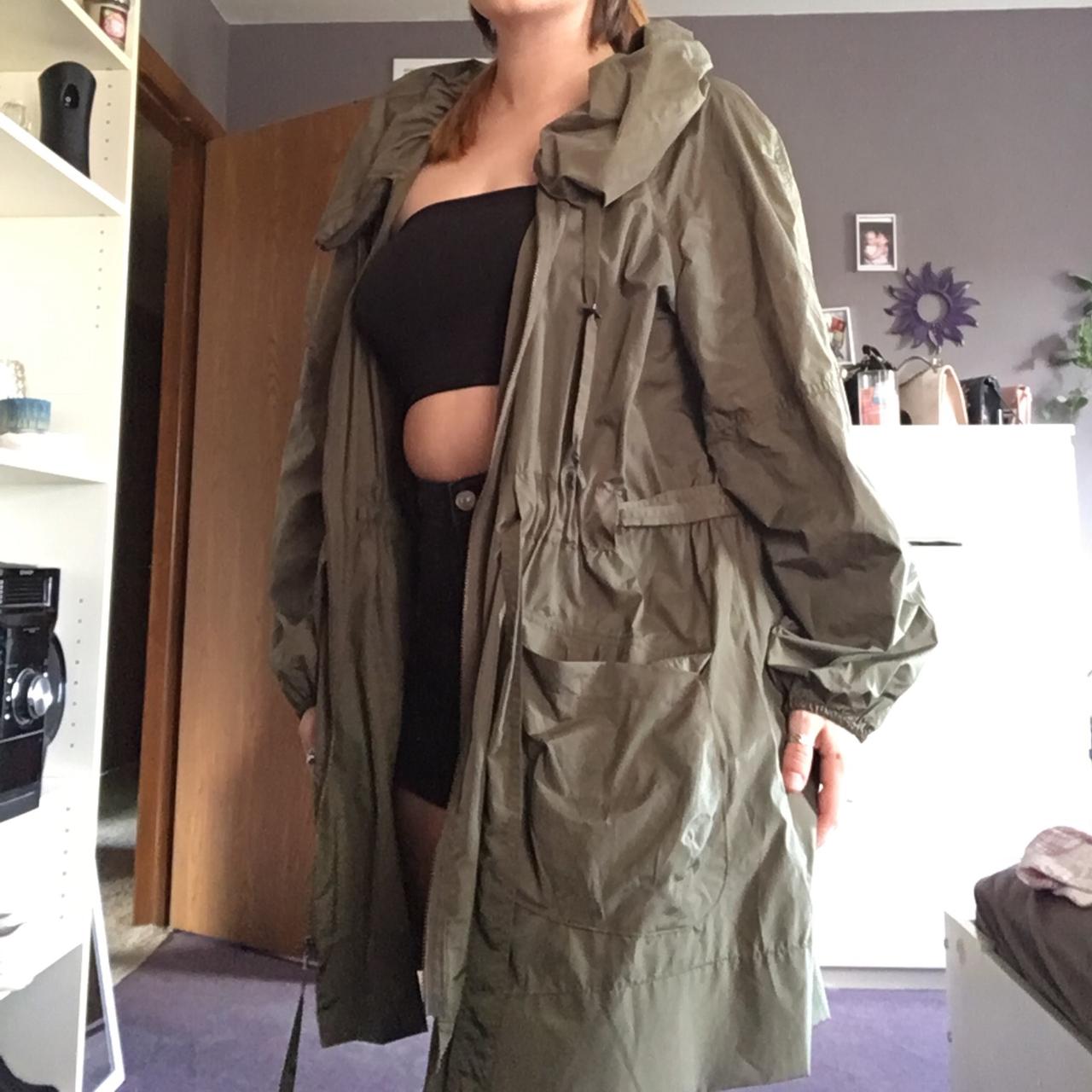 Simply Vera Vera Wang rain jacket Doesn t really Depop