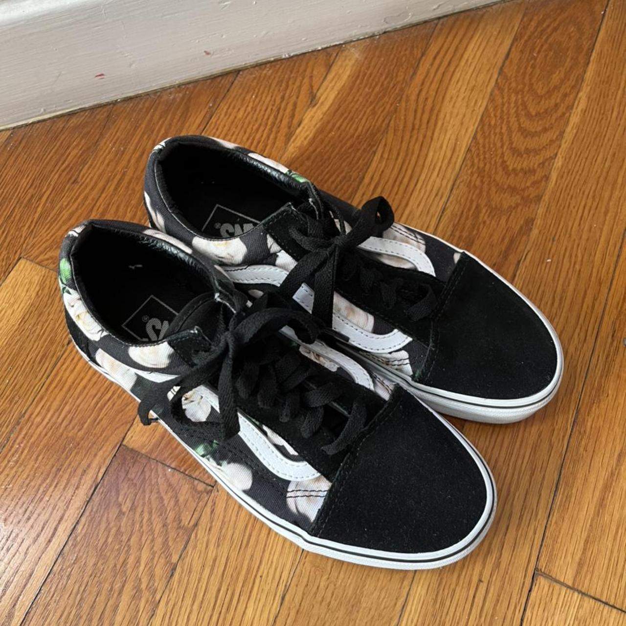 Urban outfitters sale vans old skool