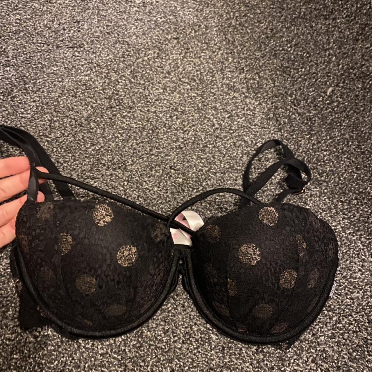 Victoria's Secret Women's Bra | Depop