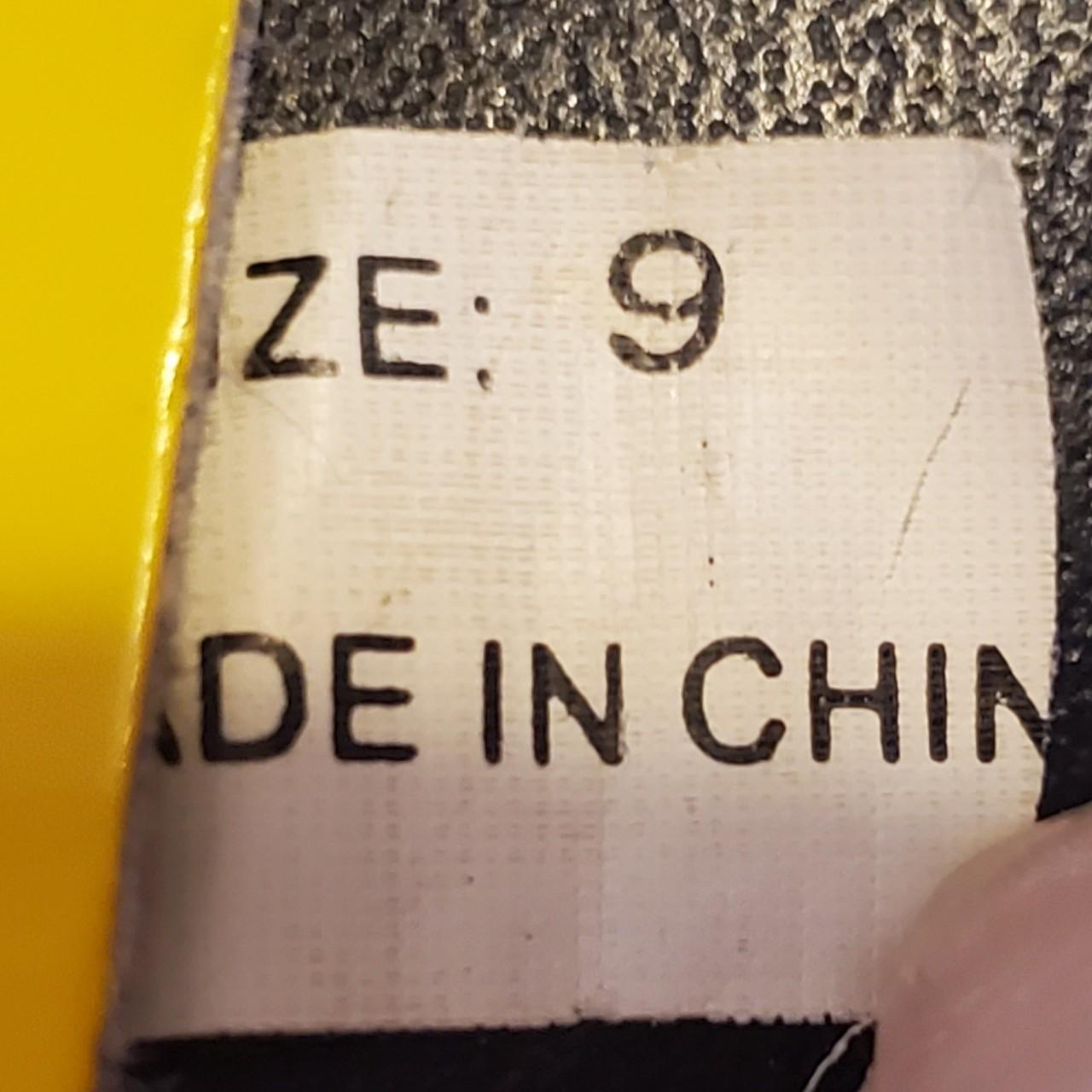 HOT TOPIC Funky statement belt! Yellow vinyl belt... Depop