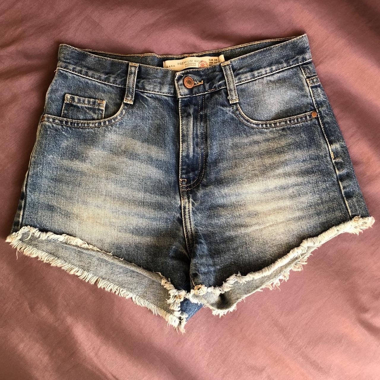 lovely zara premium wash denim short shorts. really... - Depop