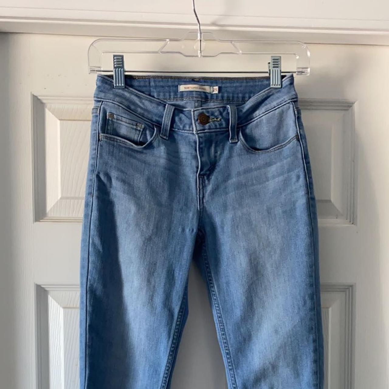 Levi super skinny jeans Size 25 In great... - Depop