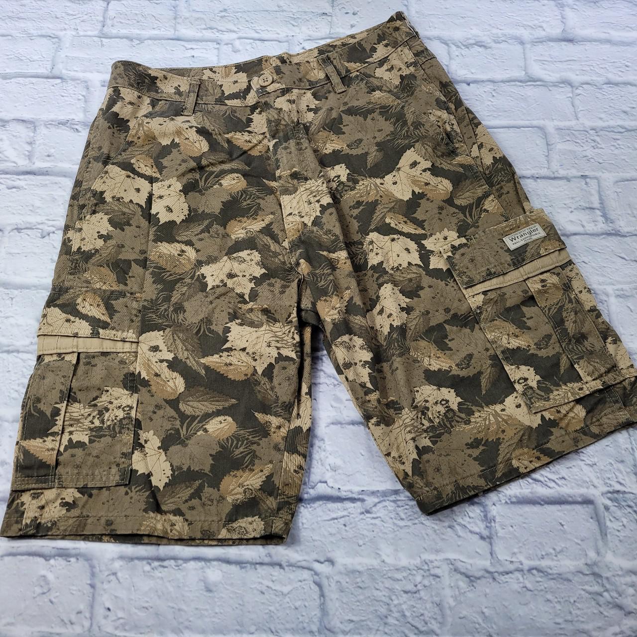 Wrangler Men's Brown and Tan Shorts | Depop