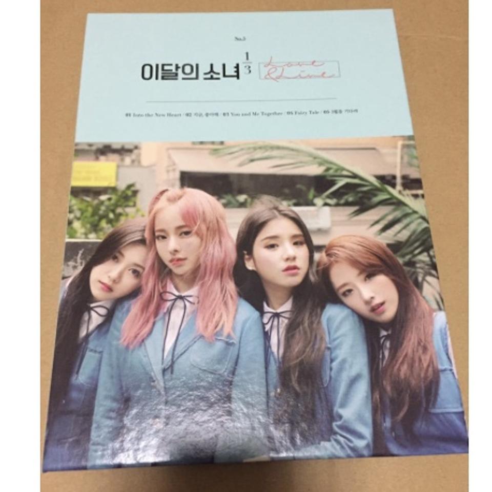 Loona 1/3 love & live limited album Photocards... - Depop