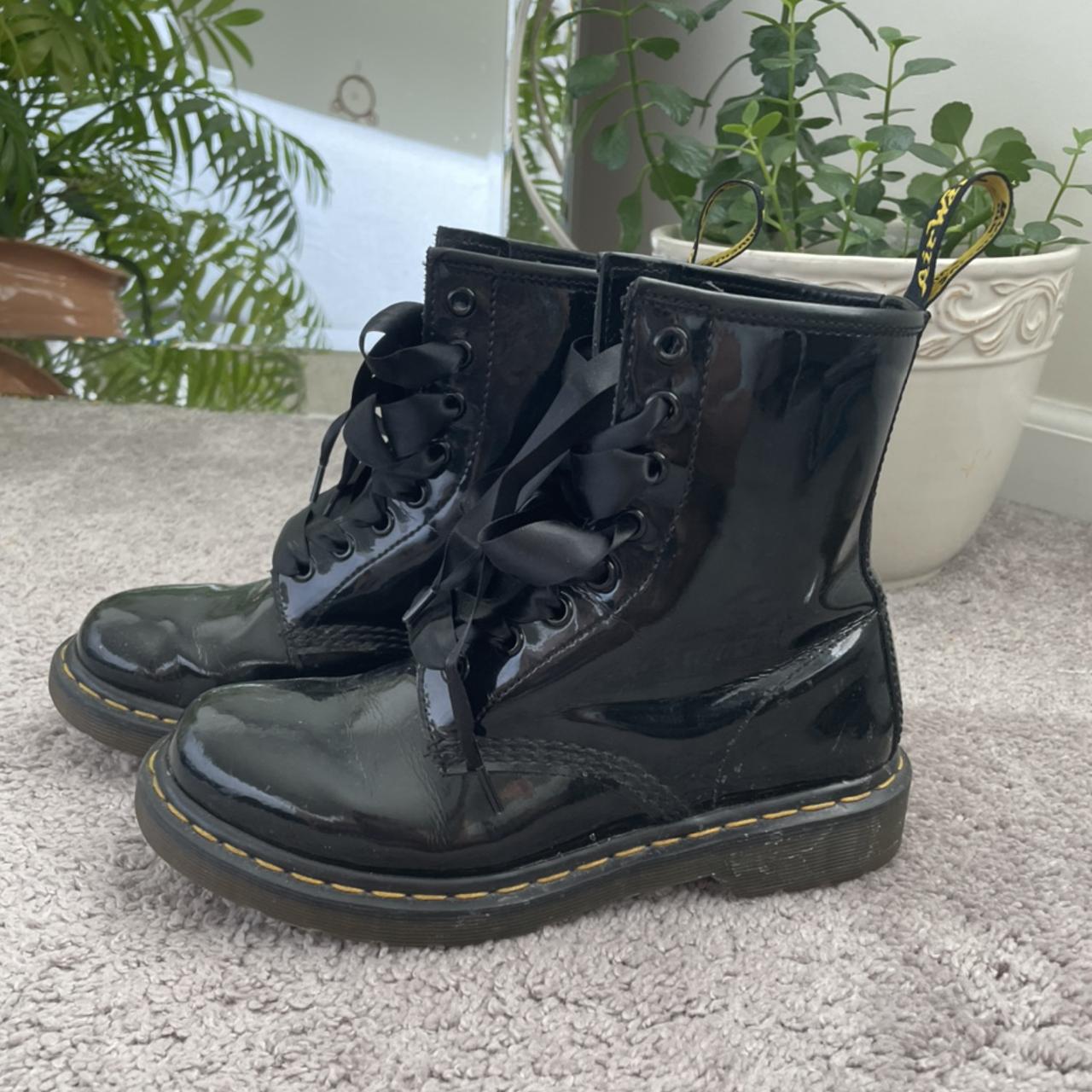 Doc Martins! size 6 i’m a size 7 1/2 in shoes... - Depop