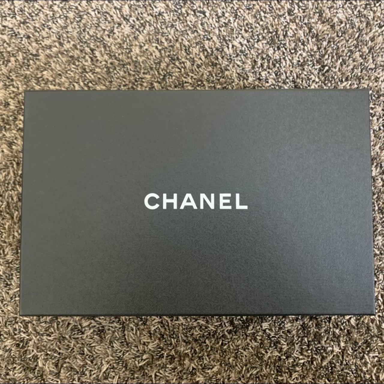 Chanel Wmns Low Top Sneaker Gold  myGemma  NZ  Item 128524