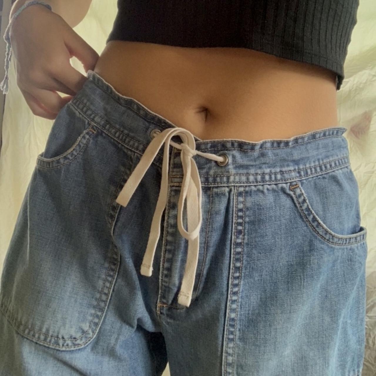 VINTAGE BUILT IN SHOELACE BELT JEANS🤍🤍 SIZE 8... Depop