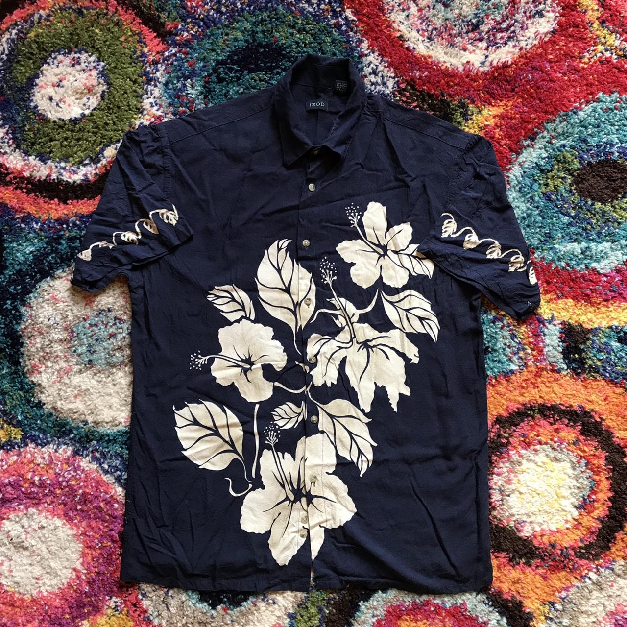 IZOD Hawaiian Print Shirt, Size Large, Very Good... - Depop