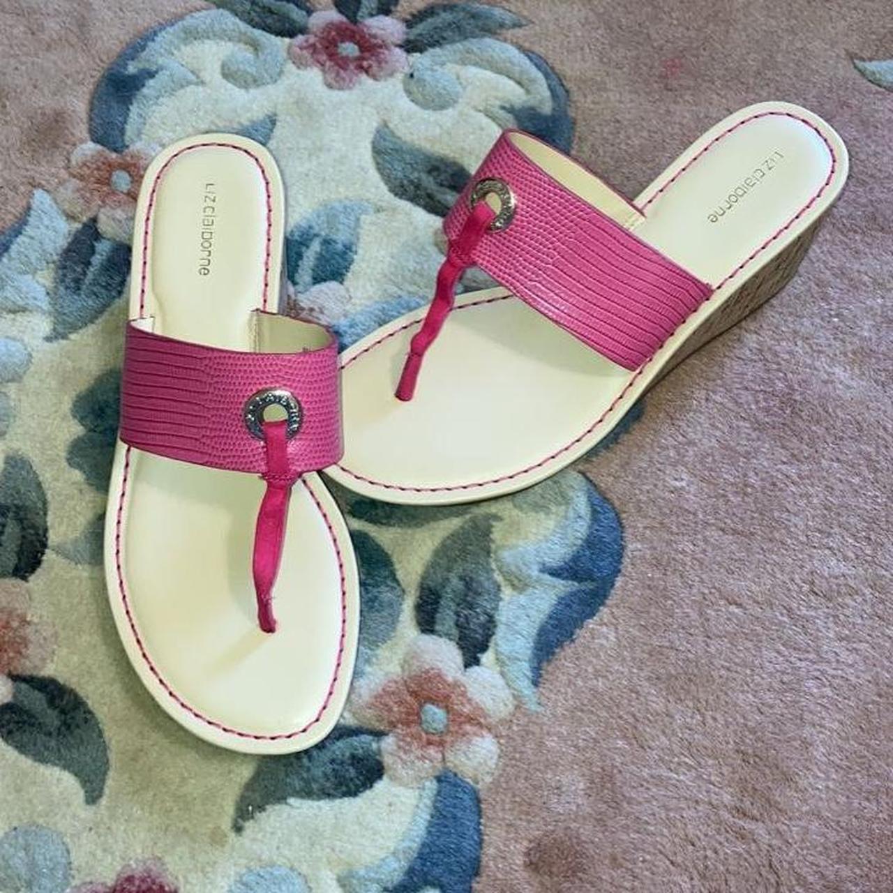 Liz Claiborne Women's Pink and Tan Sandals | Depop