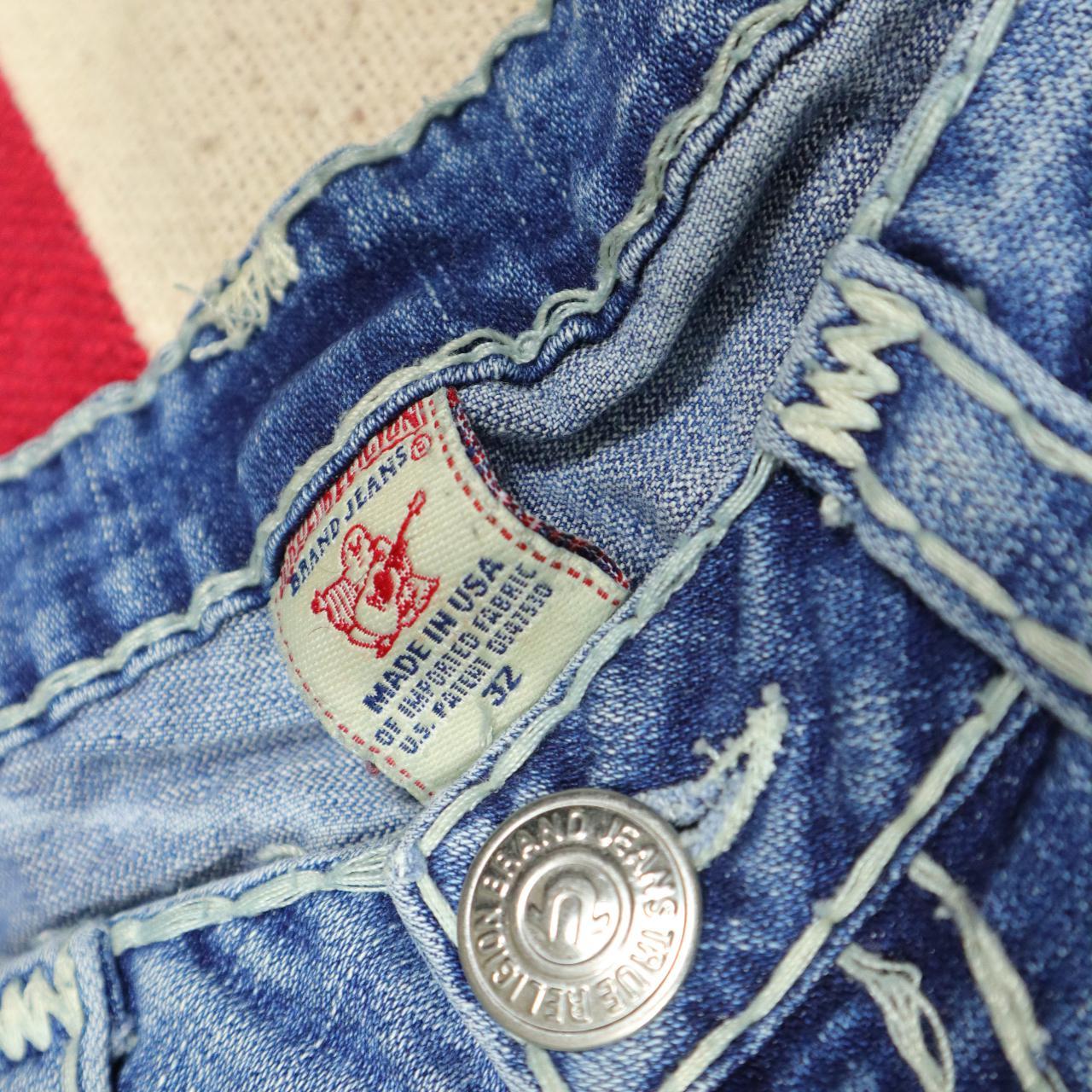 Product Image 3 - True Religion Jeans

Size 32x32

Waist: 32"
Length: