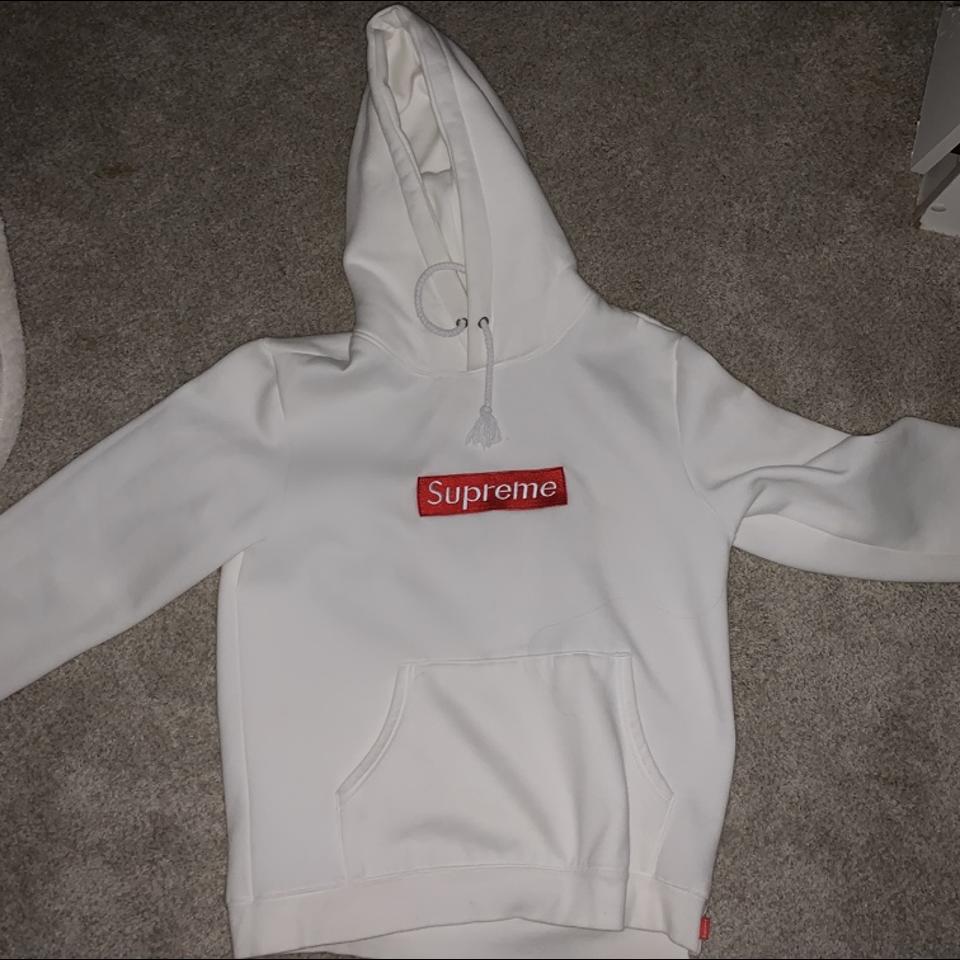 White supreme clearance sweater