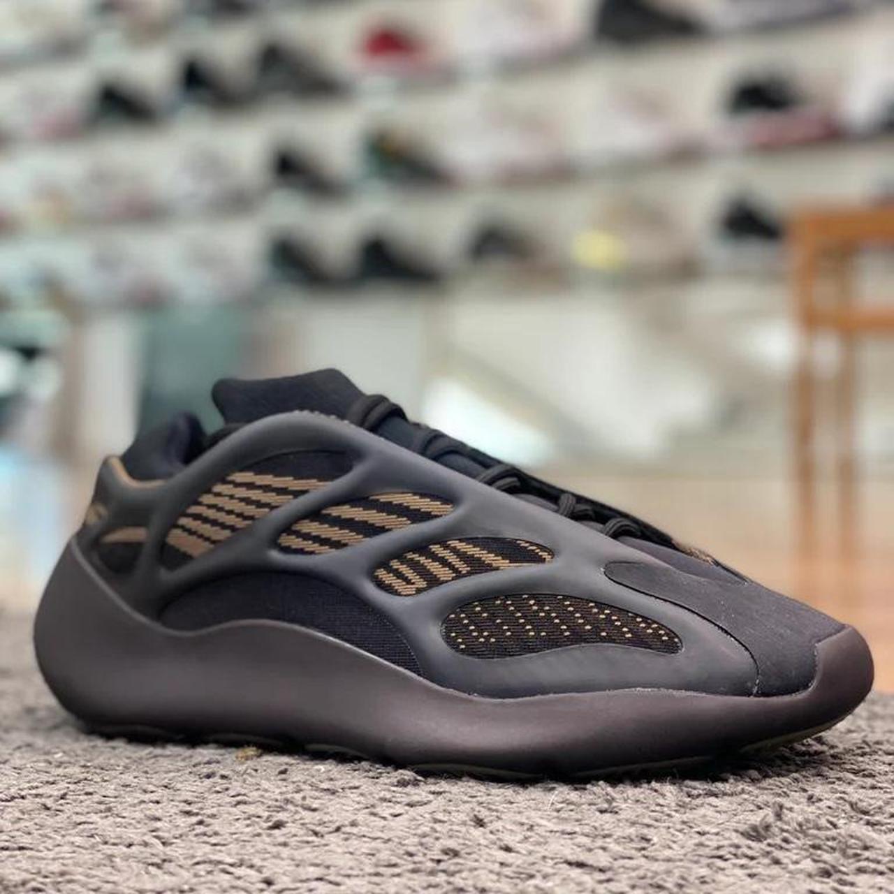 yeezy 700 v2 clay brown