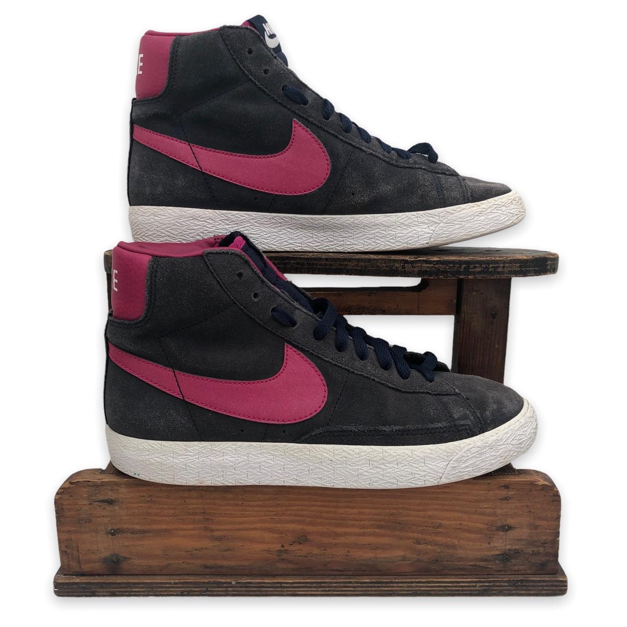 pink and navy nike trainers