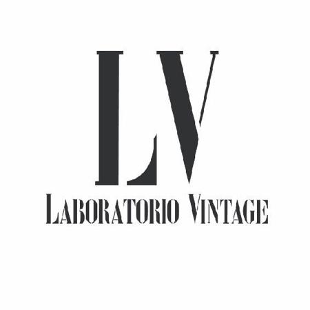 Sedia sdraio anni 70 in pvc azzurro – LABORATORIO VINTAGE