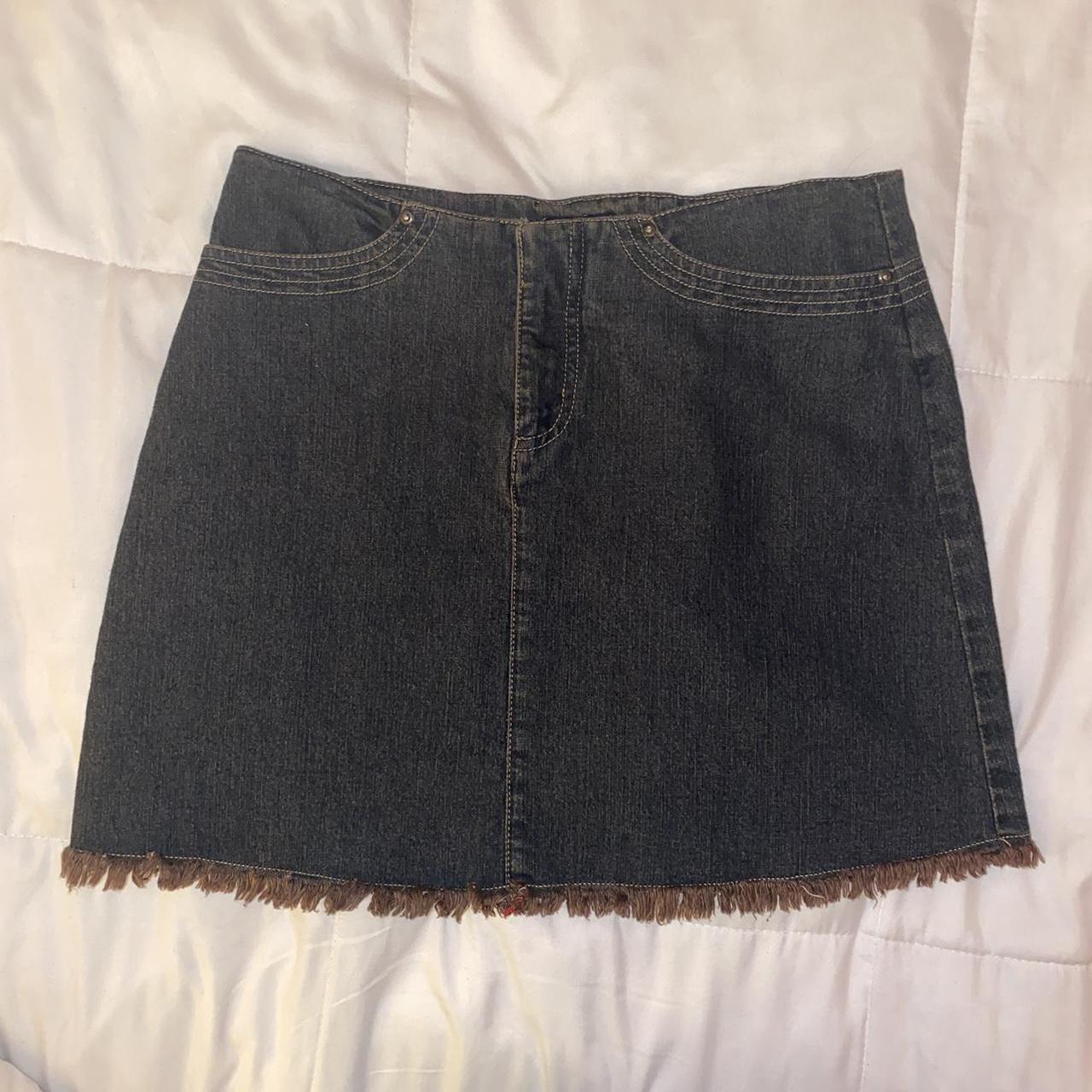 Dreamy y2k denim mini skirt :) has red stitching on... - Depop