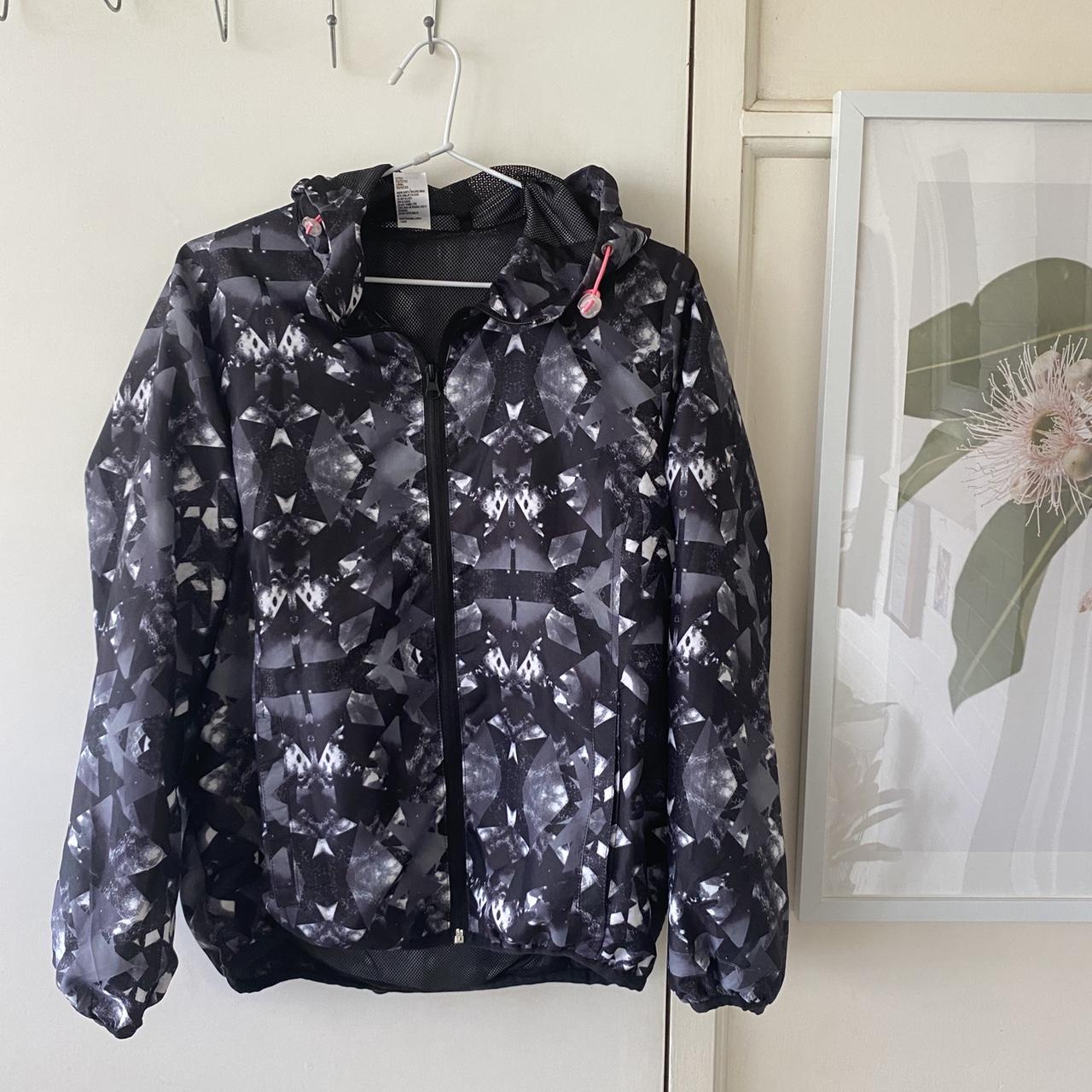 Patterned wind breaker/spray hooded jacket. Ideal... Depop