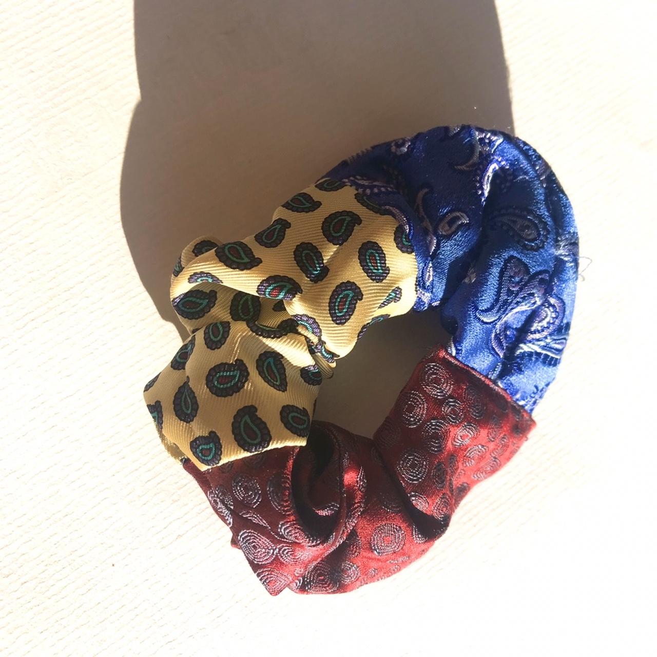 GUCCI Vintage Silk Scarf Hair Scrunchies exclusively at