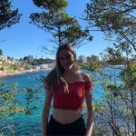 ellaref's profile picture