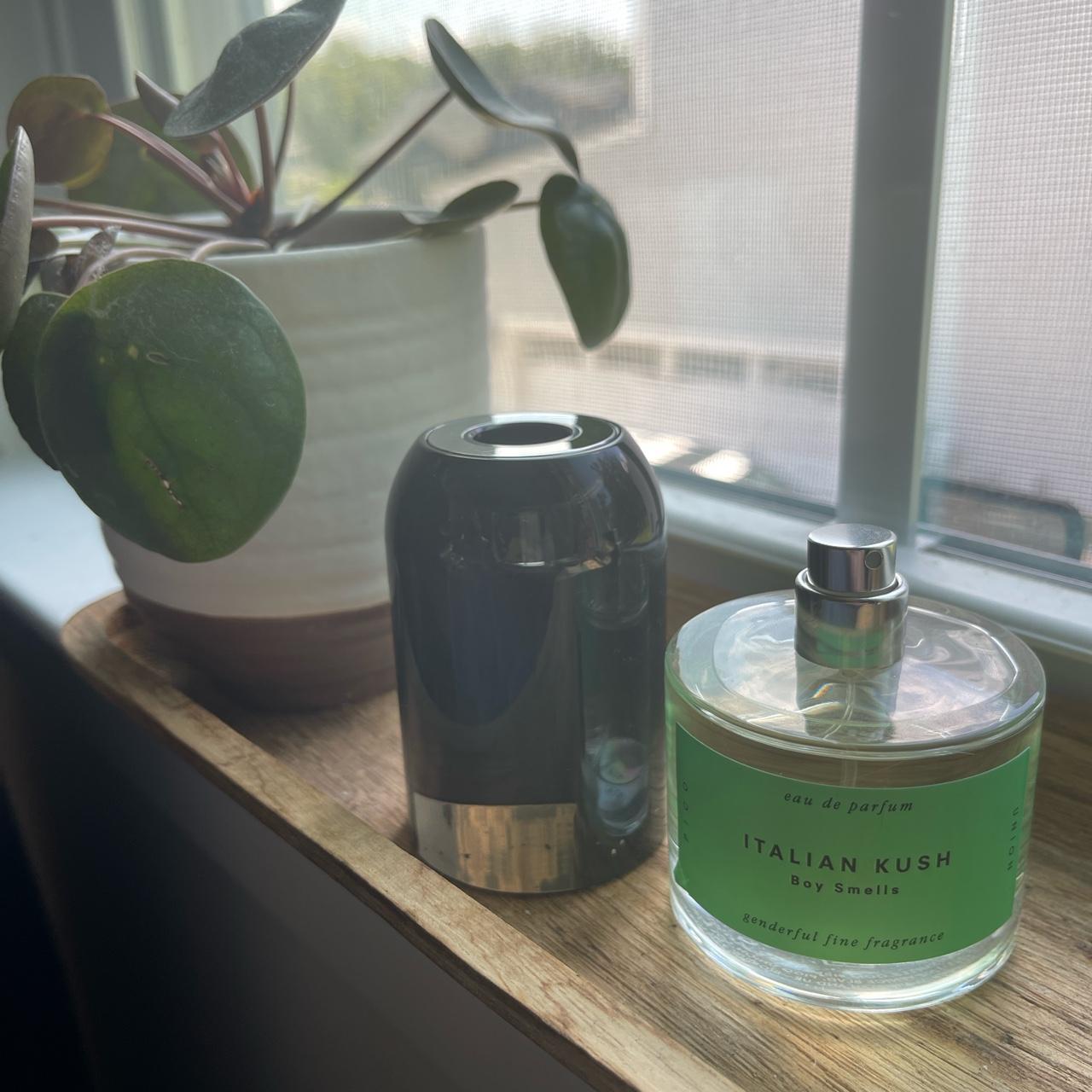 Boy Smells Green Fragrance (2)
