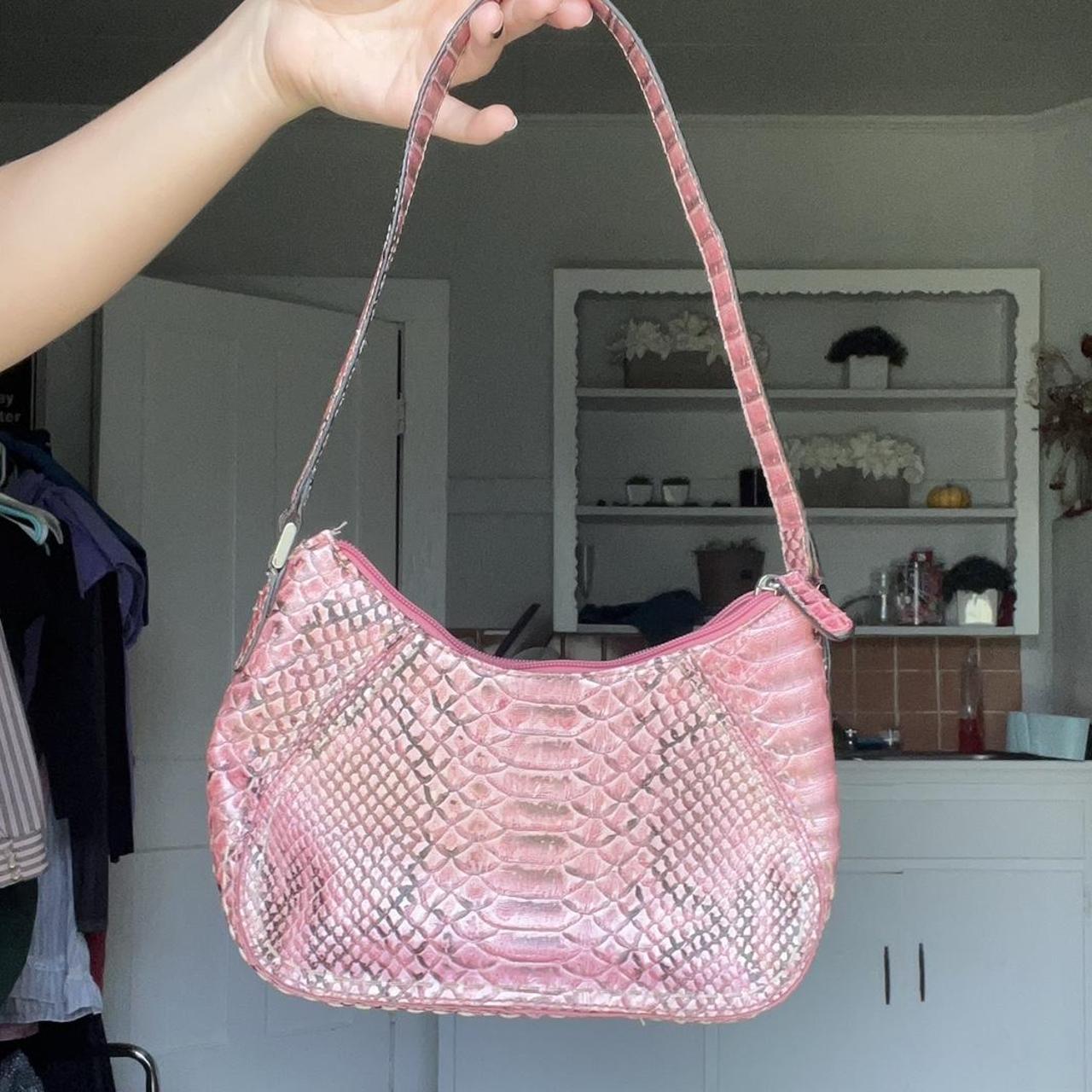 Black and pink Liz Claiborne M bag cute y2k purse - Depop