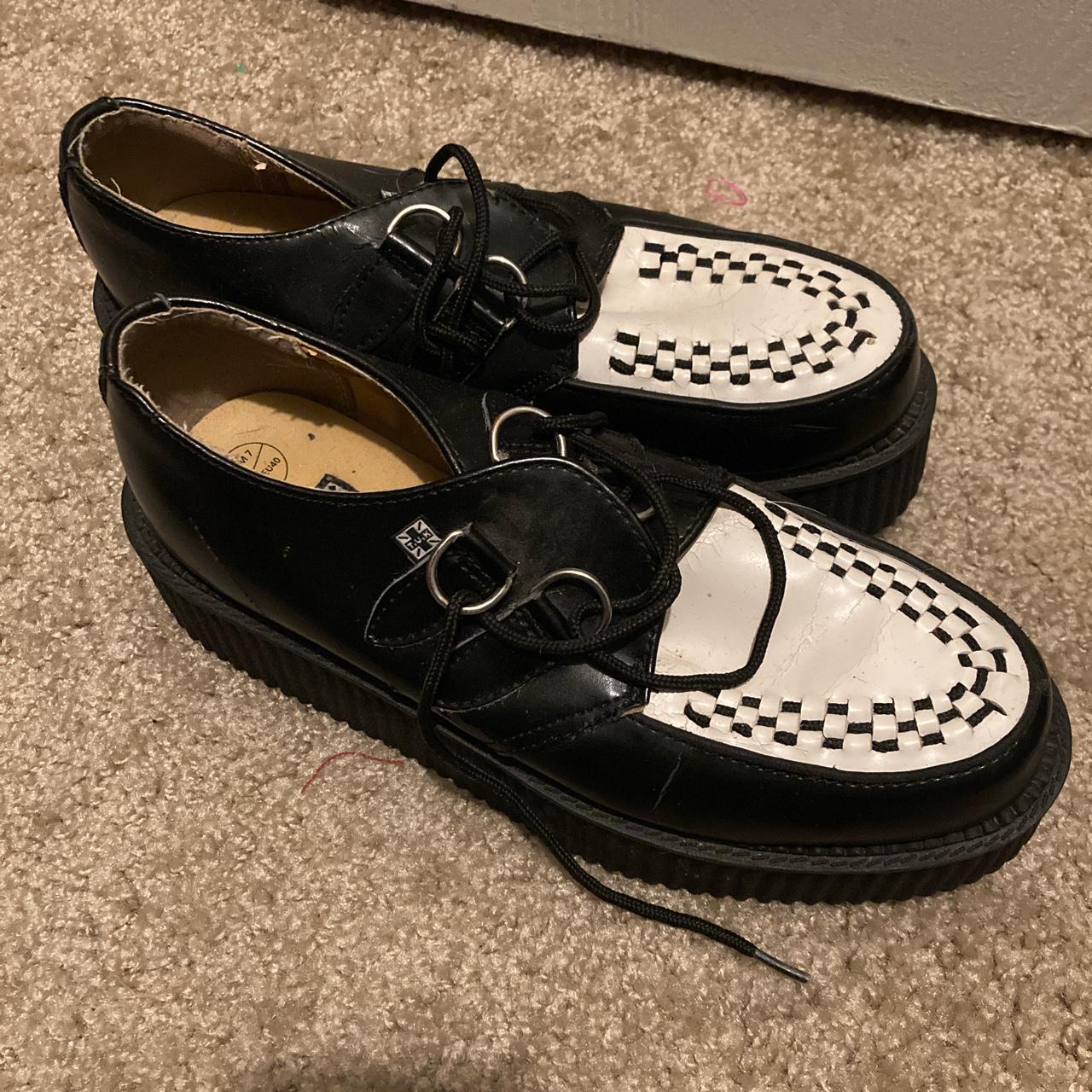 T.U.K. Women's Black and White