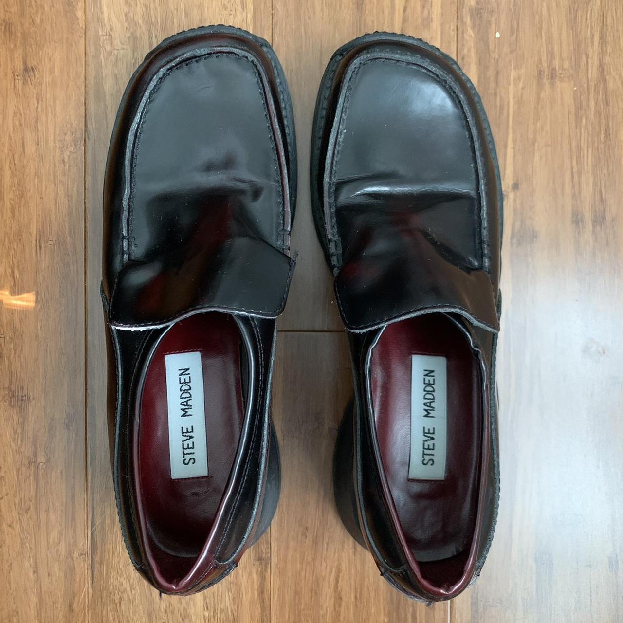 Steve Madden Women's Black and Red Loafers | Depop