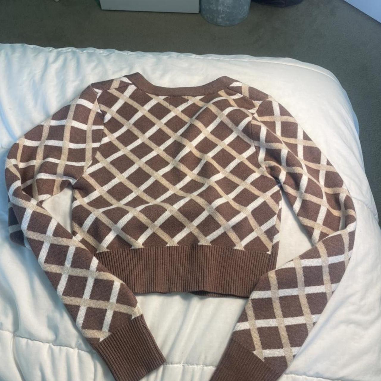 Product Image 4 - Super cute cardigan!
Brown with the