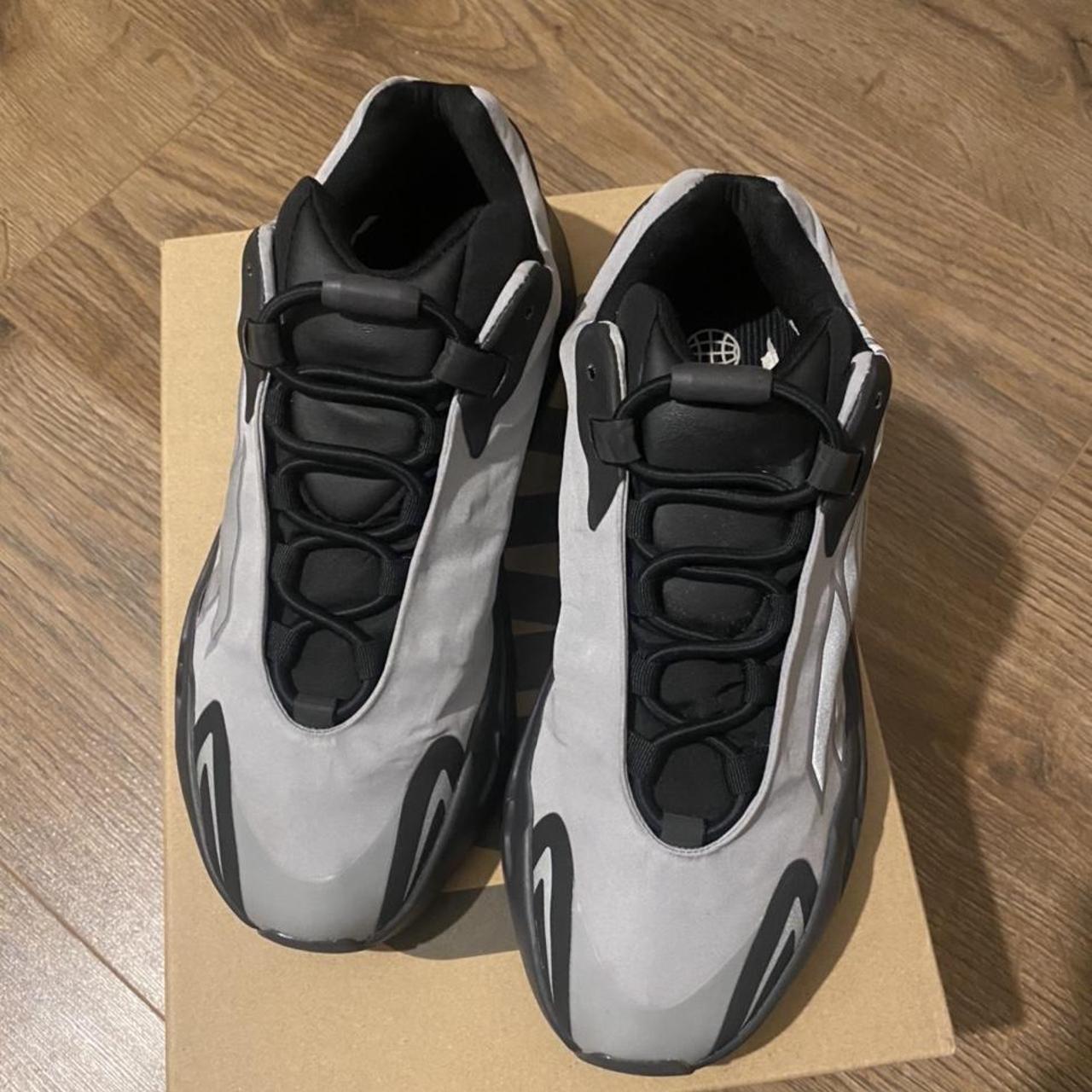 yeezy 700 blue mint