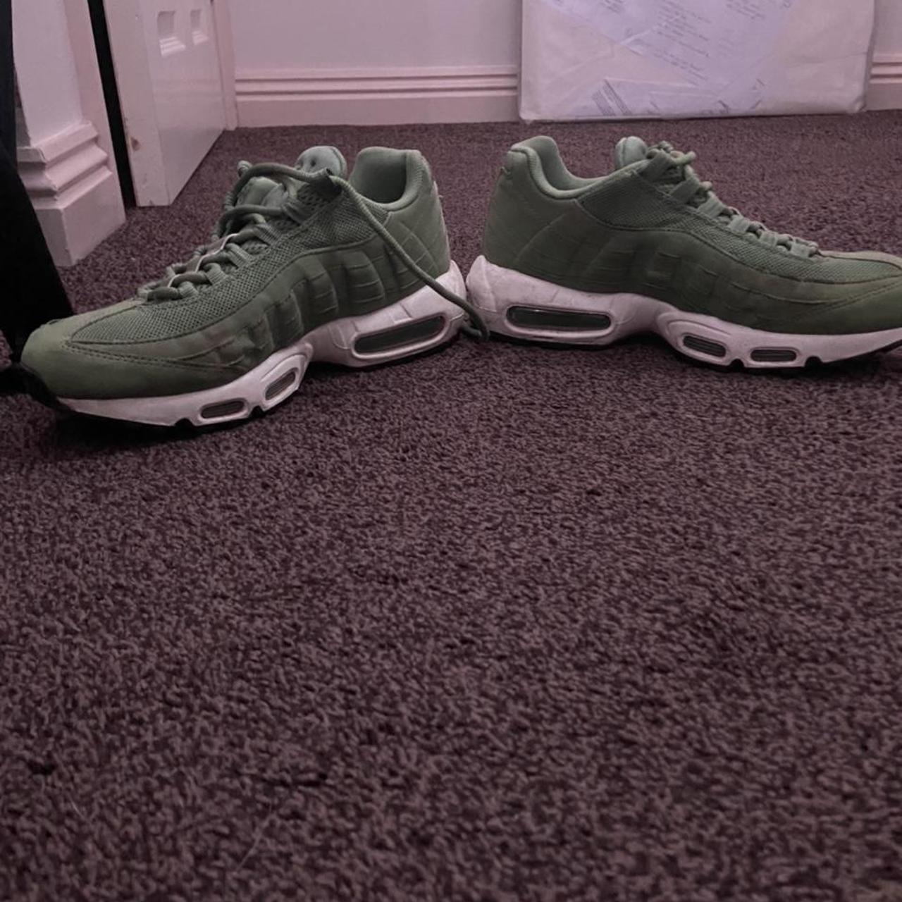 95's green