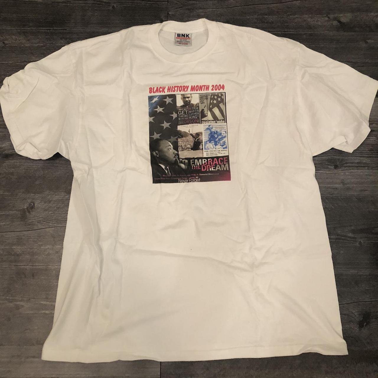 Gildan Men's White and Black T-shirt | Depop