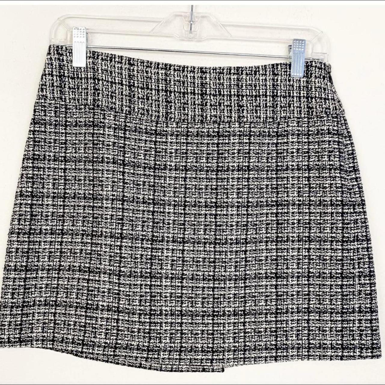 Tweed Skirt Size: 2 - Depop