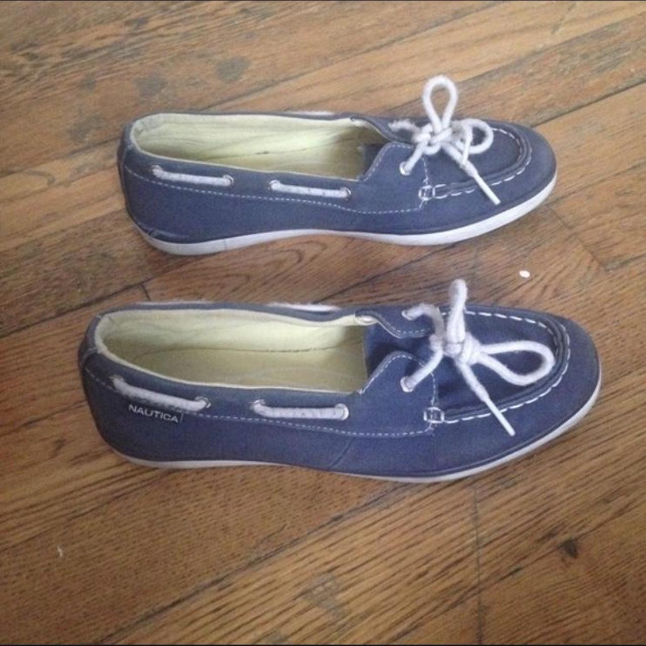 navy blue boat shoes womens