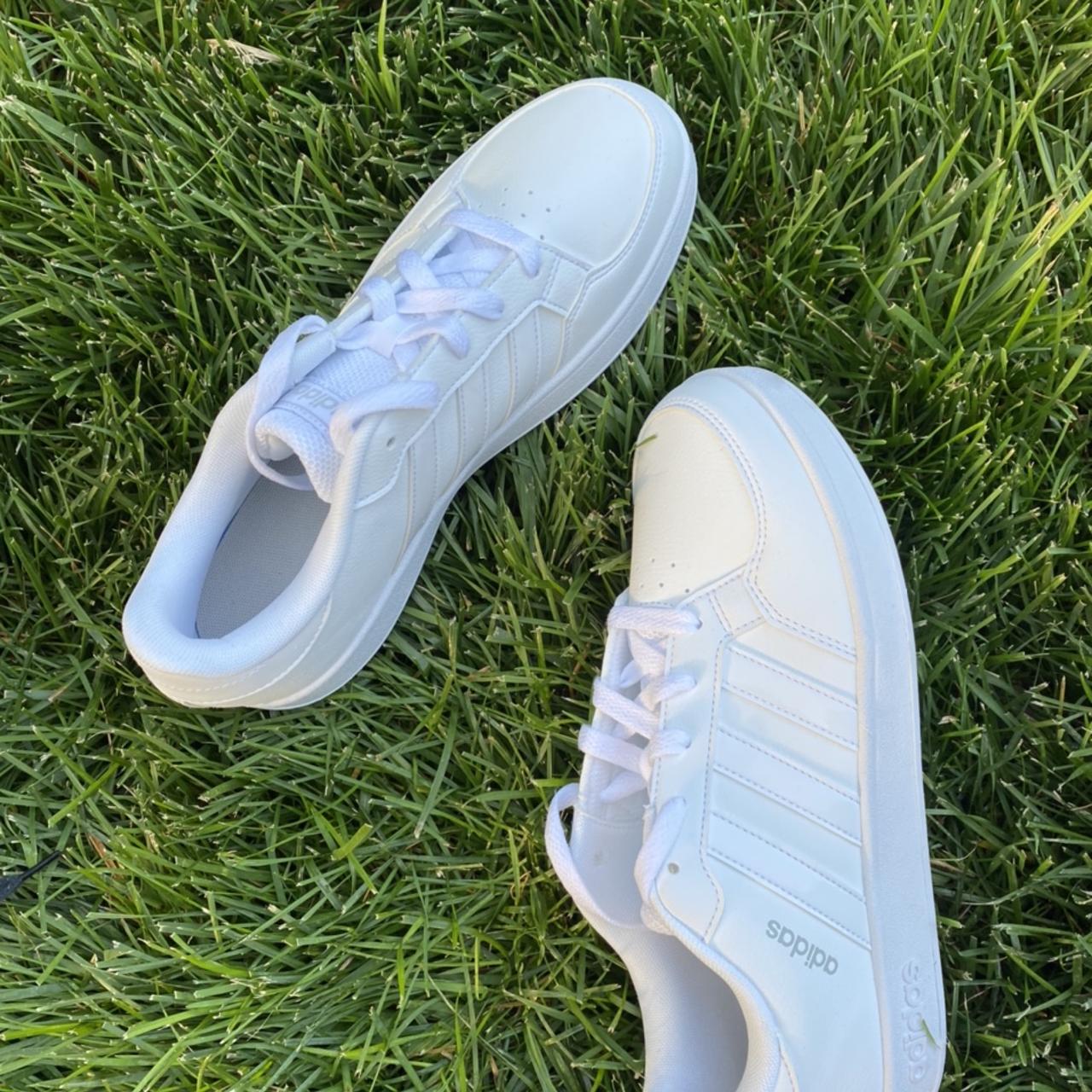 White Adidas Grand Court Sneakers #Y2K #Streetstyle Depop White Adidas Grand Court Sneakers #Y2K #Streetstyle Depop