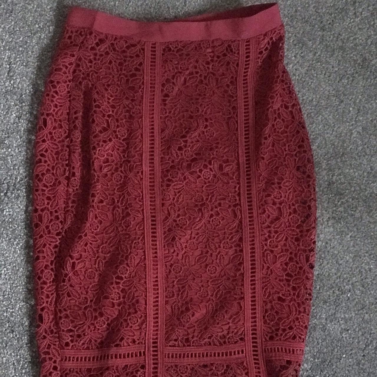 Dark red bodycon midi skirt Size 10 Never worn - Depop