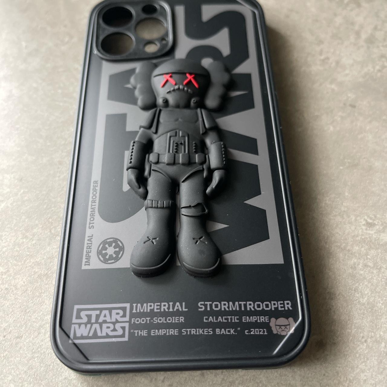 ※開封済み Original Fake KAWS スマホ ストラップ 3点セット カウズ アニメ風 iPhone 14promaxセサミストリート携帯ケース