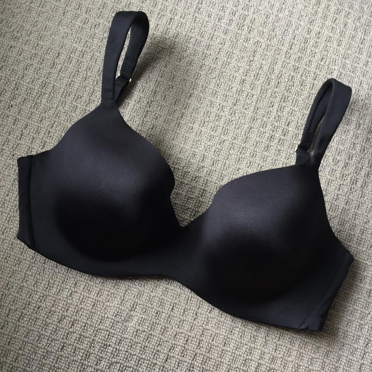 Bp black bra Size 32DD Preloved but great - Depop