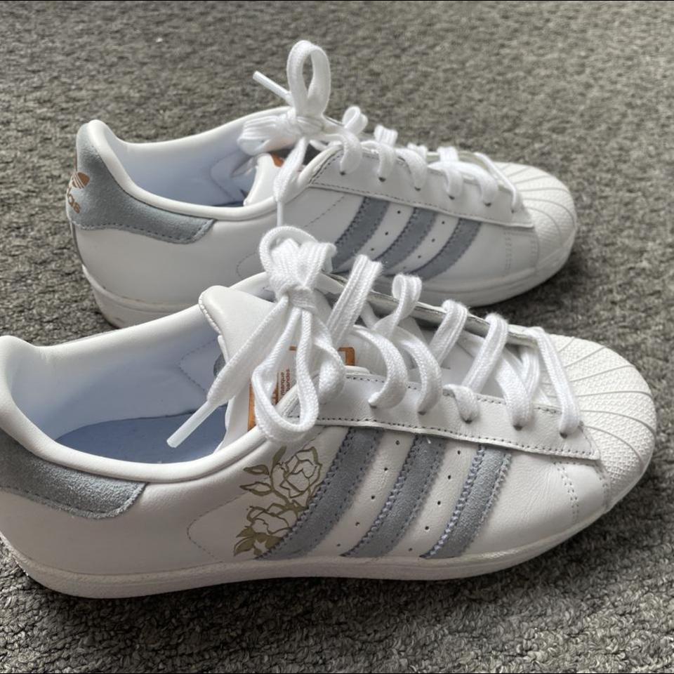 Superstar w sale cg5939