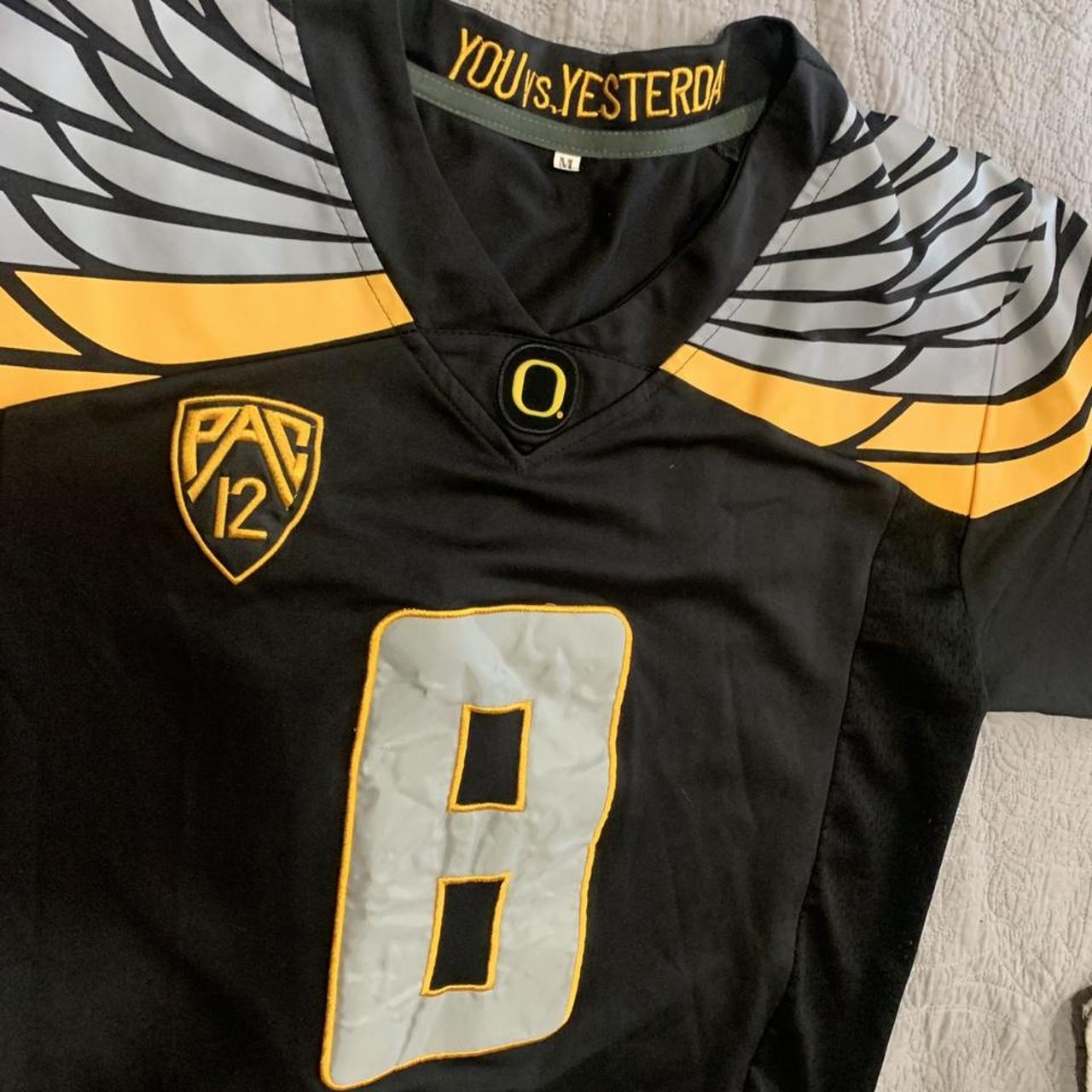 Marcus Mariota Oregon Ducks jersey. Stitched youth - Depop