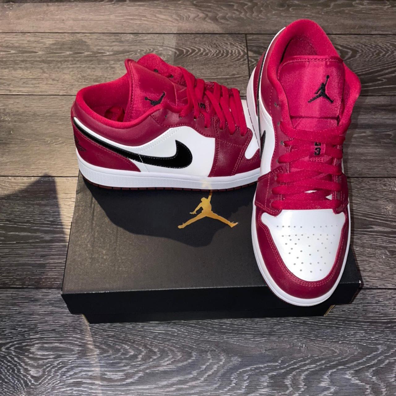 retail jordan 1 low